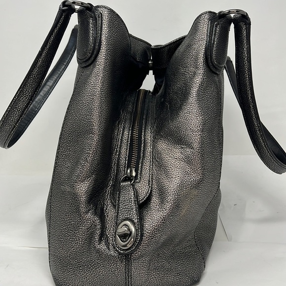 Coach Edie 31 Shoulder Tote Bag Metallic Leather Graphite #33520 - Picture 4 of 16